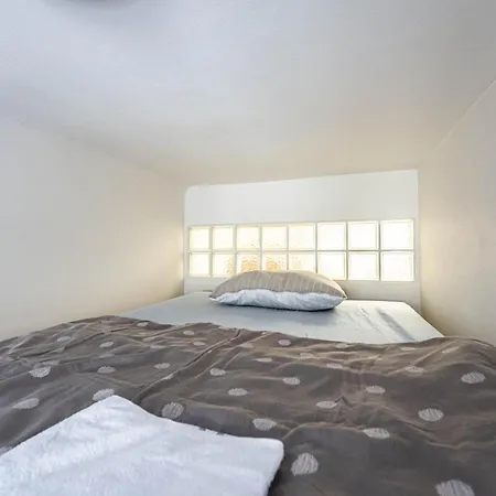 Velehradska * פראג