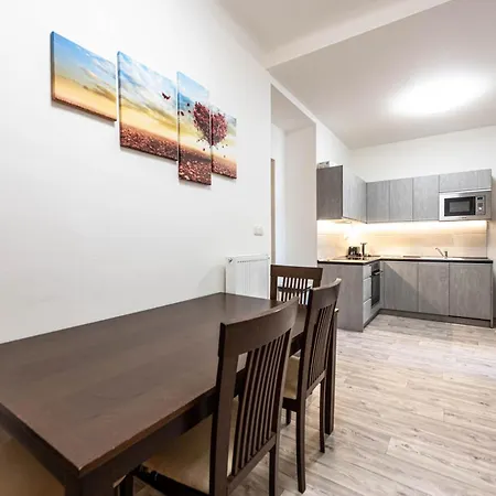 Velehradska דירה פראג